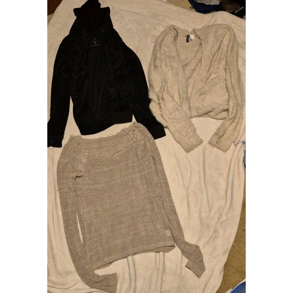 Women's Sweater & Hoodie Lot of 3 | Black Velour Beige Knit Cream Fuzzy | S